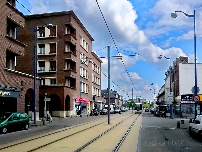 "La Barrière" place Voltaire - Sotteville-lès-Rouen - Métro