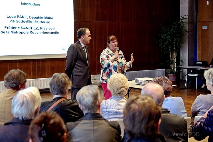 Réunion Place de l'Hôtel de Ville - Sotteville-lès-Rouen