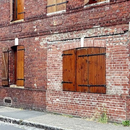 Trace d'une ancienne boutique rue Béranger à Sotteville
