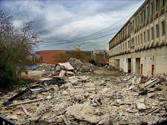Démolition du bâtiment bas du lycée Marcel Sembat - Construction de l'esplanade François Mitterrand - Sotteville-lès-Rouen