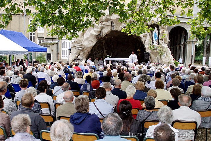 Messe devant la grotte de Notre Dame de Lourdes à Sotteville-lès-Rouen - 15 août 2017