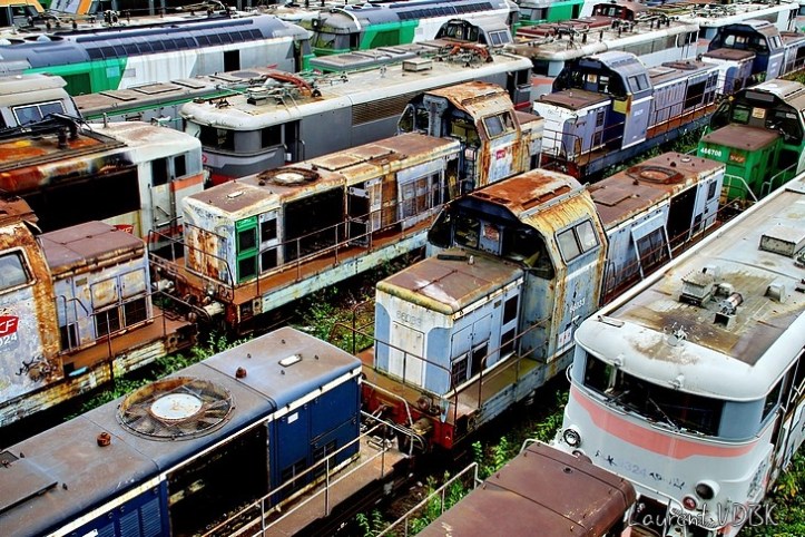 Cimetière des trains et des locomotives à la gare de triage de Sotteville-lès-Rouen