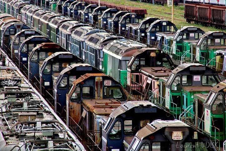Cimetière des trains et des locomotives à la gare de triage de Sotteville-lès-Rouen
