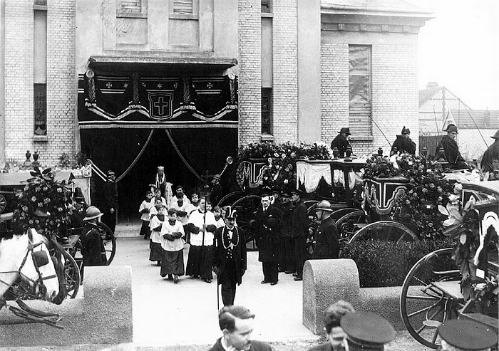 Inhumation pendant la guerre St Vincent de Paul à Sotteville