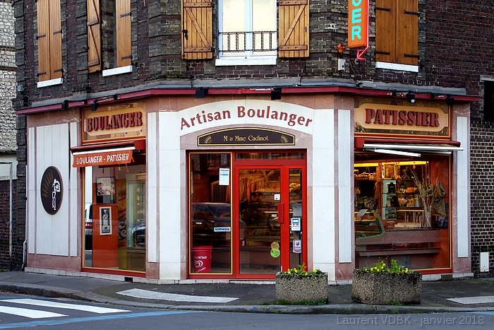Boulangerie à l'angle de rue raspail et de la rue de paris - sotteville-lès-rouen