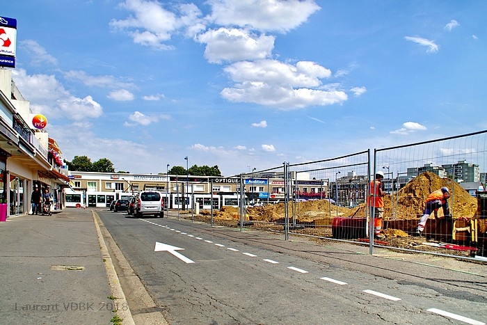 Rénovation de la place de l'Hôtel de Ville de Sotteville-lès-Rouen : rue à sens unique