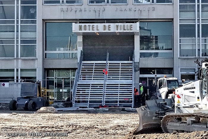 Nouvel escalier d'accès à la mairie - Travaux place de l'hôtel de ville - Sotteville-lès-Rouen