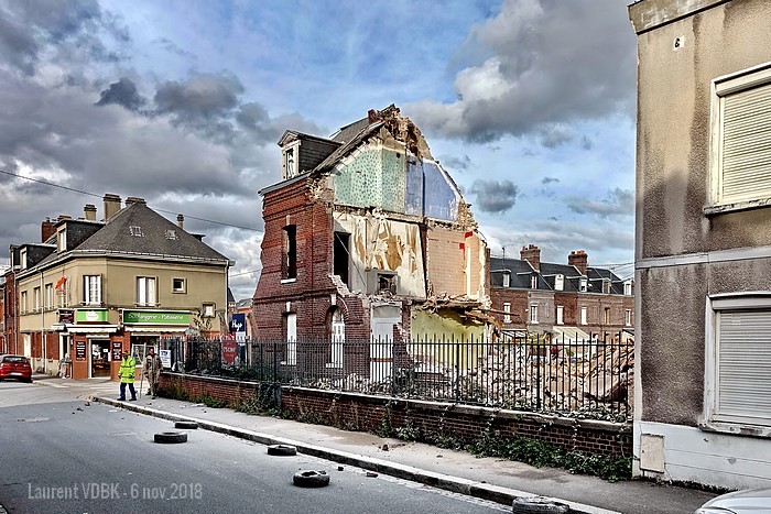 Démolition de l'ancienne gendarmerie rue Victor Hugo à Sotteville-lès-Rouen