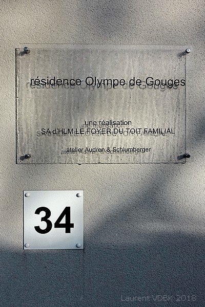 Plaque de la résidence Olympe de Gouges à Sotteville-lès-Rouen