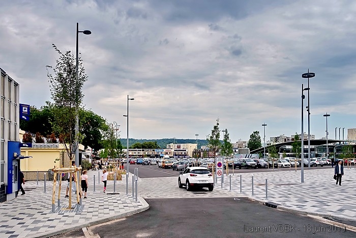 Sotteville : La place de l'Hôtel de Ville rénovée