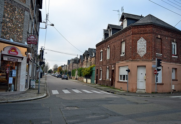 Au carrefour des rues du Madrillet et J.B. Gilbert - Sotteville-lès-Rouen