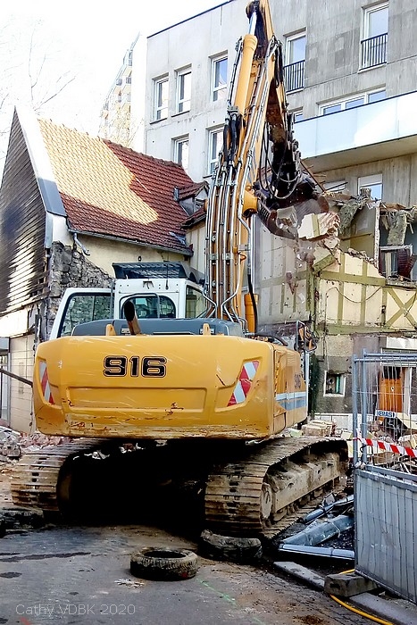 Démolition de l'ancien bar-tabac Le Narval rue Raspail à Sotteville-lès-Rouen