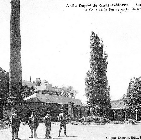 Asile départemental Quatre-Mare Saint-Yon (Centre Hospitalier du Rouvray) - La cour d ela ferme