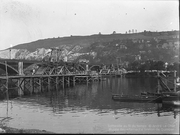 Début des travaux d'étayage pour la construction du nouveau Pont aux Anglais sur la Seine, Sotteville-lès-Rouen