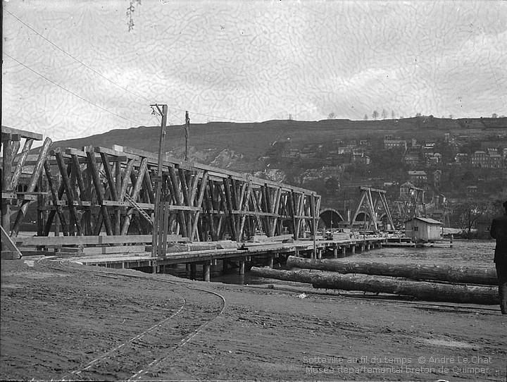 Structure de bois pour la construction du nouveau Pont aux Anglais sur la Seine, Sotteville-lès-Rouen