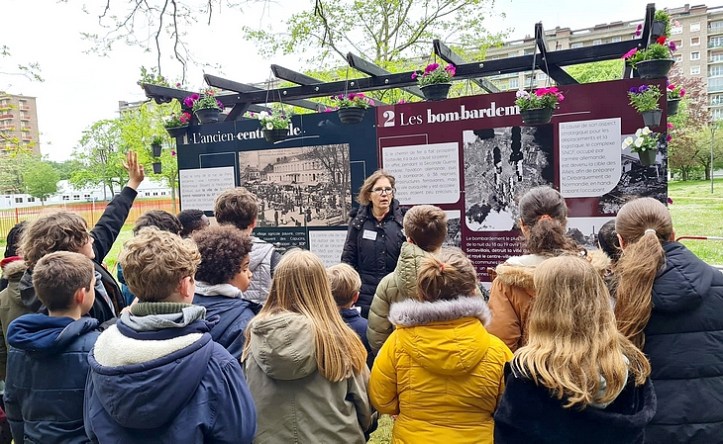 Commémoration des 80 ans du bombardement du 19 avril 1944 avec les enfants à Sotteville-lès-Rouen