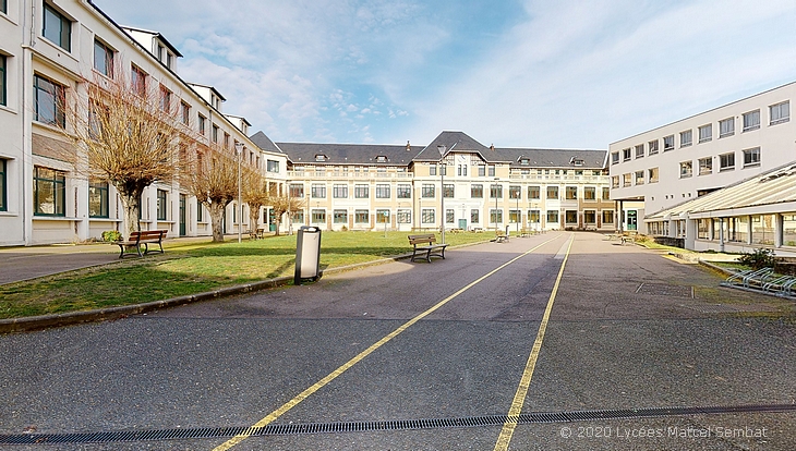 Intérieur du lycée Marcel Sembat à Sotteville-lès-Rouen