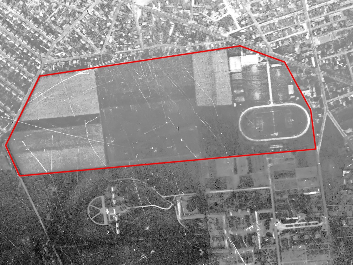 Sur le terrain des 40 acres : Le stade, le collège Jean Zay, le quartier Jardins du stade…