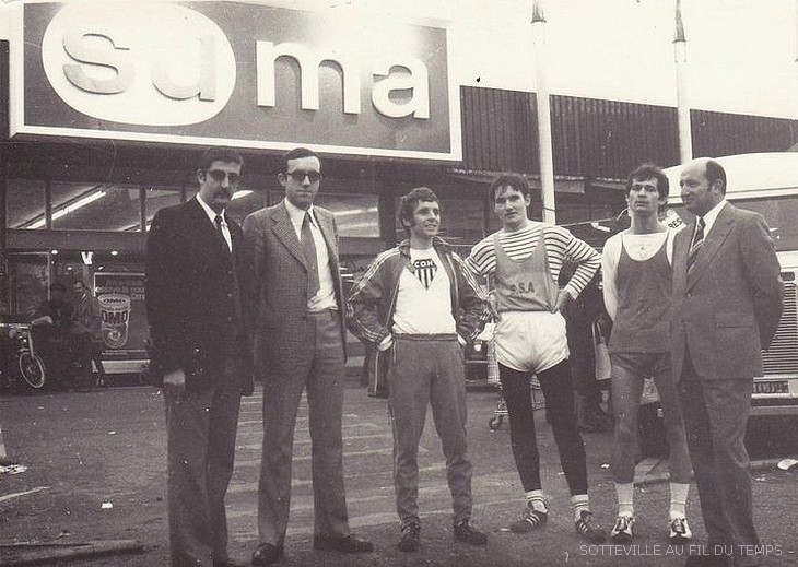 L'inauguration se Suma à Sotteville a donné lieu à des animations sportives. Francis Herbet, Gerard Lelièvre, René Salmon, conseillé municipal 