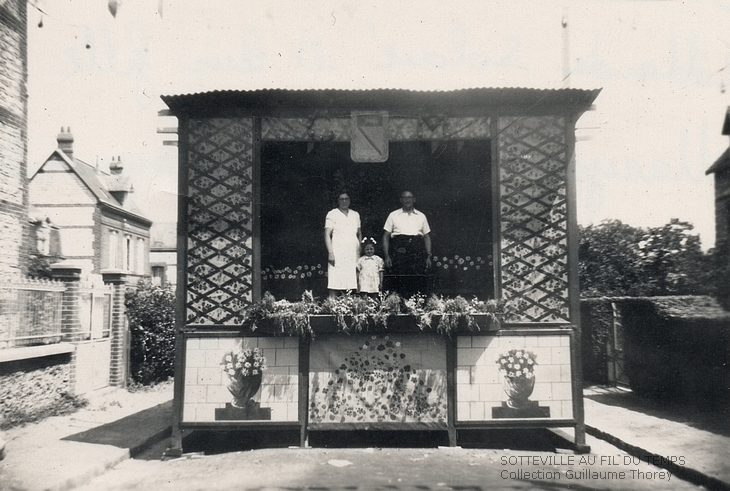 Fête du comité Margueritte - Angle de la rue Paul et Victor Margueritte et de la rue Victor Basch. Sotteville-lès-Rouen
